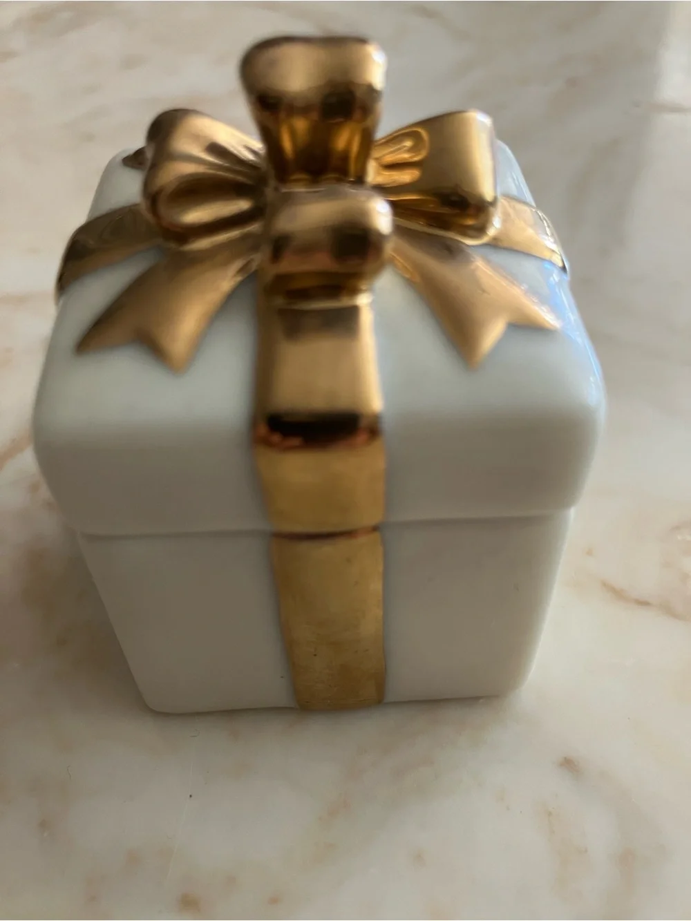 Lenox White Porcelain Jewelry Box with Gold Bow